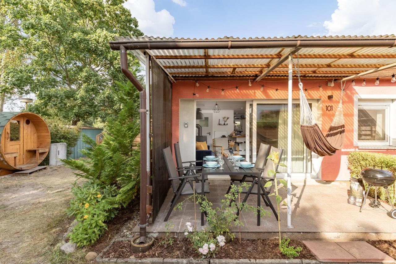 Am Grimnitzsee Gemuetliches Tiny House Bungalow Mit Sauna Und Kamin Joachimsthal Exterior photo